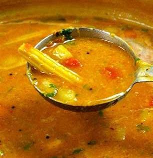 साऊथ इंडीयन हॉटेलमध्ये मिळतो तसा घट्ट सांबार घरीच करा; १ सिक्रेट वाचा, परफेक्ट बनेल सांबार