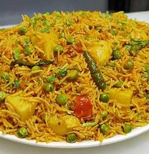 रात्रीच्या जेवणासाठी करा चटपटीत मसालेदार मटार पुलाव; ७ टिप्स, मोकळा-दाणेदार होईल पुलाव