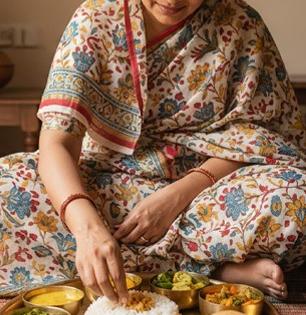 मांडी घालून जेवावं असं का म्हणतात? ७ कारणं, नेहमी मांडी घालून जेवायला बसाल