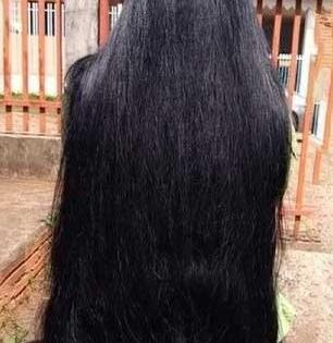 पांढरे केस धाग्यासारखे चमकतात? डाय न लावता करा 'हा' घरगुती उपाय, काळे होतील केस