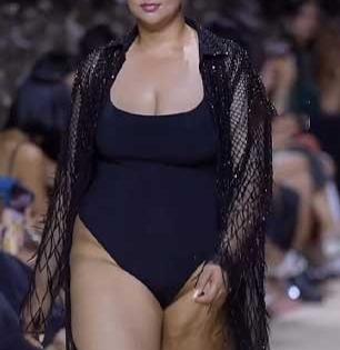 परफेक्ट फिगर नाही तरी फॅशन शो गाजवला; इतका कॉन्फिडंट रॅम्प वॉक करणारी 'ही' मॉडेल कोण?