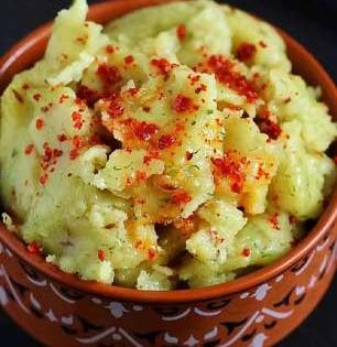 ऊन ऊन उकड-पोटाला बरी! थंडीतला खास पारंपरिक पदार्थ-पौष्टिक आणि पचायला हलका-कणकेचा मऊसुत पदार्थ