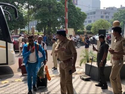 Ind vs West Indies: West Indies team arrives in India | Ind Vs WI : वेस्ट इंडिजचा संघ भारतात दाखल, शनिवारपासून सराव सामना