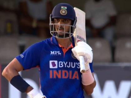 IND vs WI, 2nd ODI Live Updates : Axar Patel is the hero of India, need 6 from 3 balls and he smashed a six, he score 64* (35) with 3 fours and 5 sixes, india take 2-0 lead in series  | Axar Patel, IND vs WI, 2nd ODI Live Updates : अक्षर पटेलचा झंझावात, ३५ चेंडूंत फिरवला सामना; टीम इंडियानं थरारक विजयासह जिंकली मालिका 