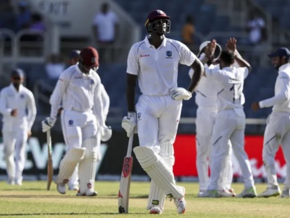 Three Windies players refuse to travel for England tour, Cricket West Indies announced squad | वेस्ट इंडिजच्या तीन खेळाडूंचा इंग्लंड दौऱ्यावर जाण्यास नकार; मंडळानं जाहीर केला 14 सदस्यीय संघ 