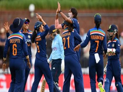 Great chance for Indians to win T20 series englad women cricket team | टी-२० मालिका जिंकण्याची भारतीयांना मोठी संधी