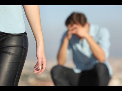 Relationship : What to do when you are dealing unrequited love | समोरच्याकडून प्रेमाच्या बदल्यात प्रेम मिळत नसेल तर काय करायला हवं? जाणून घ्या....