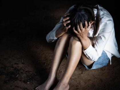 22 year old girl abducted and raped after reporting molestation Excitement over the incident in Pune | विनयभंगाची तक्रार देणाऱ्याच तरुणीचे अपहरण करून बलात्कार; पुण्यात घटनेने खळबळ