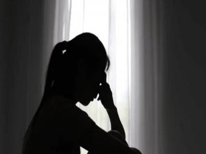 Standing in the gallery and looking at men Suspicious wife stabbed in the stomach and killed, husband arrested | गॅलरीत उभे राहून पुरुषांकडे पाहते; संशय घेत पत्नीच्या पोटात चाकू मारून हत्या, पतीला अटक