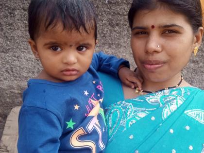 Heartbreaker! Mother commits suicide by jumping under train with 9-month-old daughter | ह्रदयद्रावक ! 9 महिन्यांच्या मुलीसह रेल्वेखाली उडी घेऊन आईची आत्महत्या