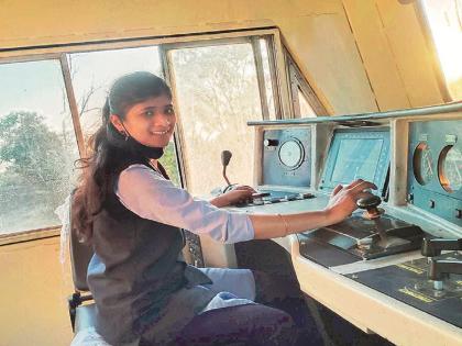 An engineer with passion became a railway pilot; she will run today Marathwada Express | अभियंता महिलेची अशीही आवड, बनली रेल्वे पायलट; आज करणार मराठवाडा एक्स्प्रेसचे सारथ्य