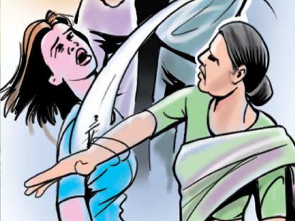 Angered by having an affair with her husband, the victim entered the house and beat her up in dapoli | पतीसोबत प्रेमसंबंध असल्याच्या राग, पीडित महिलेला घरात घुसून बेदम मारहाण; मारहाणीची दापोलीत चर्चा