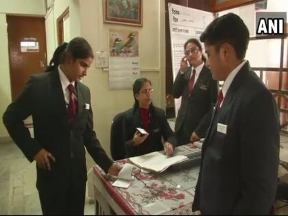 rajasthans gandhinagar railway station is second all woman station | महिलाराज असलेलं देशातील दुसरं रेल्वे स्टेशन प्रवाशांच्या सेवेत!