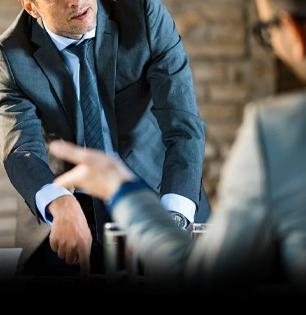 'आजोबा वारले, तरी इंडक्शन कॉलला हजर रहा!' कॉर्पोरेट जगात 'विषारी' वर्ककल्चरचा कळस; नेटकऱ्यांचा संताप