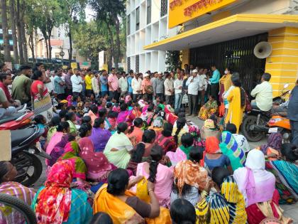 Keep the daily wage workers in service, Workers march on Sangli Municipal Corporation | रोजंदारी कामगारांना सेवेत कायम करा, सांगली महापालिकेवर कामगारांचा मोर्चा