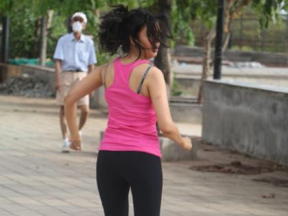 See Pics! When Mallika Sherawat Stepped Out For Her Evening Walk Without Wearing Mask