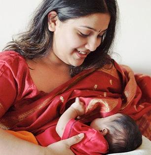 World Breastfeeding Week 2025: स्तनपान योग्य पद्धतीने होतंय, बाळाचं पोट भरतंय हे ओळखण्यासाठी १० टिप्स