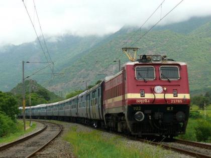 28 trains running via Nagpur canceled due to 4th line work | फोर्थ लाईनच्या कामामुळे नागपूरमार्गे धावणाऱ्या २८ रेल्वेगाड्या रद्द