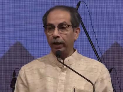 Even though Bombay was mentioned instead of Mumbai, Uddhav Thackeray did not say anything | कुजबुज! मुंबईचा उल्लेख बॉम्बे केला; नेत्यांना खटकले पण उद्धव ठाकरेंना नाही खुपले