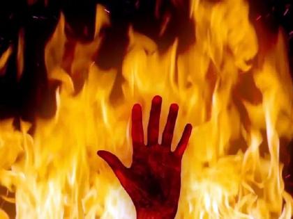 husband burned wife alive over character doubt in chandrapur | धक्कादायक! तिने आणलेल्या सरपणावरच नवऱ्याने रचले तिचे 'सरण'