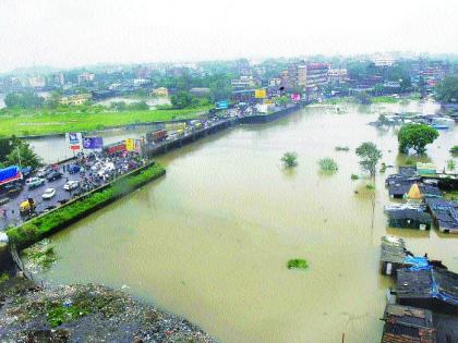 The encroachments in the river basin are 'as they were'! | वालधुनी नदीपात्रातील अतिक्रमणे ‘जैसे थे’!