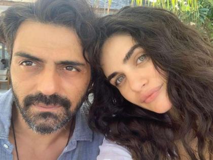 Arjun Rampal's African girlfriend Chakshi again? | अर्जुन रामपालच्या आफ्रिकन मैत्रिणीची पुन्हा चाैकशी ?