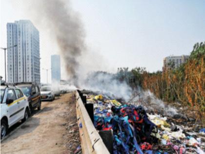 Will open burning of garbage stop? The situation is happening right next to the Mahim-Dharavi pipeline | उघड्यावर कचरा जाळणे थांबेल का? माहीम- धारावी पाइपलाइनच्या बाजूलाच घडतोय प्रकार