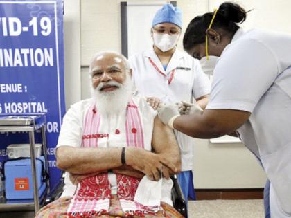 Crowd of seniors for vaccinations; The Prime Minister said, "Get vaccinated and free Andesha from corona." | लसीकरणासाठी ज्येष्ठांची गर्दी; पंतप्रधान म्हणाले, लस घ्या अन् देशाला कोरोनापासून मुक्त करा