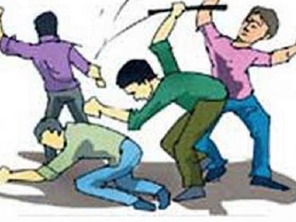 fight between two groups of students in wani, Dispute until the head breaks | विद्यार्थीच बनले एकमेकांचे शत्रू; क्षुल्लक कारणावरून दोन गटात राडा