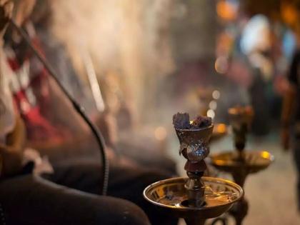 Hookah Parlor in Laxmibhuvan Chowk raided; Hookah pot, flavored tobacco confiscated | लक्ष्मीभुवन चौकातील हुक्का पार्लरवर धाड; हुक्का पॉट, फ्लेवर्ड तंबाखू जप्त