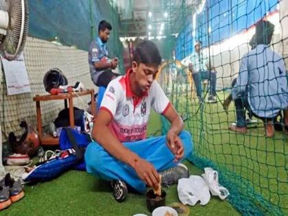 प्रेरणादायी! पाणीपुरी विकून तो बनला क्रिकेटपटू