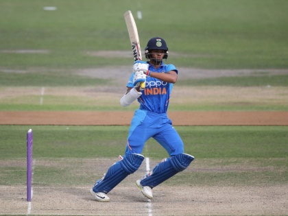 Vijay Hazare: Mumbai's Yashasvi Jaiswal youngest batsman to hit double hundred in List A cricket | वनडेत 'डबल सेन्चुरी'; १७ वर्षांच्या पोरानं तेंडुलकर, रोहित, वीरूलाही टाकलं मागे