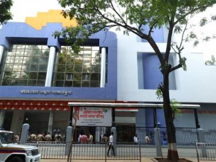 Yashwant Natya Mandir in Matunga will also be closed again for renovation work | पुन्हा बंद होणार 'यशवंत'चा पडदा! 'रवींद्र'चे नूतनीकरण आणि 'दामोदर'चा पुनर्विकास; रसिकांना श्री शिवाजी मंदिर नाट्यगृहाचाच आधार