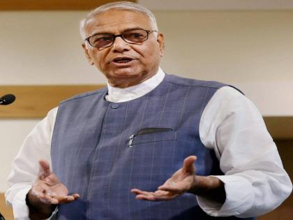 Blinking non-bottleneck; Yashwant Sinha's Modi government is in the house | मंदीत नोटाबंदी आगीत तेल ओतण्यासारखीच; यशवंत सिन्हांचा मोदी सरकारला घरचा आहेर