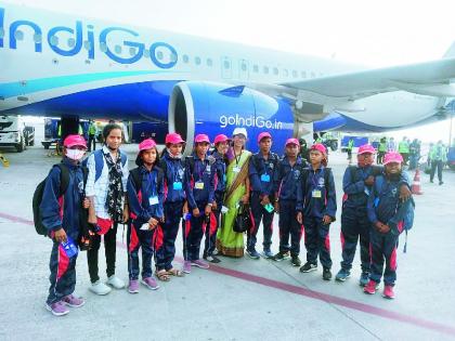 37 zp students who cracks competitive exam gets chance to fly | मेहनत रंग लाई; झेडपी विद्यार्थ्यांनी स्पर्धा परिक्षेत मिळवले यश अन् घेतली आकाशभरारी