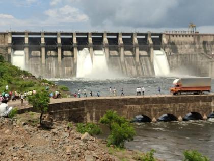 Yeldari dam 100 percent full; discharge with four doors open | ‘येलदरी’ धरण १०० टक्के भरले; चार दरवाजे उघडून विसर्ग