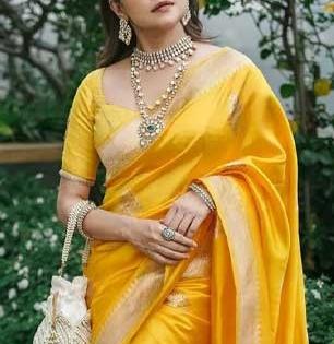 हळदी, देवब्राह्मणाच्या कार्यक्रमासाठी 'असा' करा पिवळ्या साडीतला सुंदर लूक- तुमच्यावरच खिळतील नजरा..