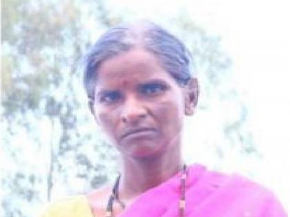 The body of woman who was washed away from the Yerla river bridge has been found, her husband is missing | Sangli: येरळा नदीच्या पुलावरून वाहून गेलेल्या 'त्या' महिलेचा मृतदेह सापडला, पती बेपत्ताच