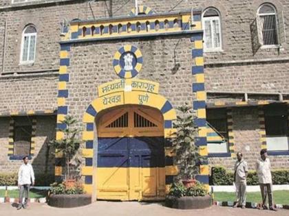 'मी आयुक्तांना घाबरत नाही', सहकाऱ्यालाच दगड फेकून मारण्याचा प्रयत्न, पोलीस कर्मचारी निलंबित