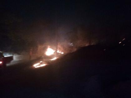 Big fire in Thane forest, Thane fire after five hours | ठाण्यातील येऊर जंगलात मोठी आग, पाच तासानंतर आग आटोक्यात