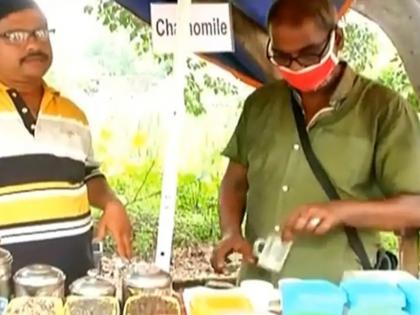 काय सांगता राव? 'या' चहाच्या टपरीवर १००० रुपयांना मिळतो १ कप चहा; वाचा खासियत