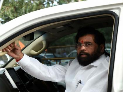 Chief Minister Eknath Shinde leaves for Goa; came Alone in Mumbai today | मुख्यमंत्री एकनाथ शिंदे गोव्याकडे रवाना; मुंबईत एकटेच आलेले, गोटातील आमदारांच्या भेटीला