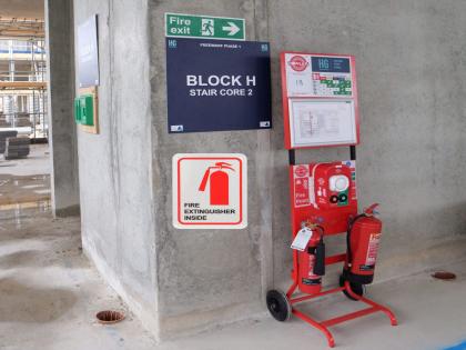 स्वतंत्र फायर एक्झिट इमारतींसाठी बंधनकारक - Marathi News | Separate fire exits mandatory for buildings | Latest News at Lokmat.com स्वतंत्र फायर एक्झिट इमारतींसाठी बंधनकारक - Marathi News | Separate fire exits mandatory for buildings | Latest News at Lokmat.com