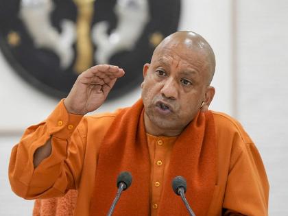 Yoagi Adityanath slams congress: Those who weaken democracy can not do Satyagrah; CM Yogi hits out at Congress | लोकशाहीला कमजोर करणारे सत्याग्रह नाही करु शकत; सीएम योगींचा काँग्रेसवर घणाघात