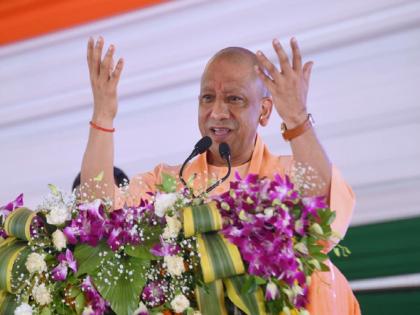 Goonda tax was the tradition of the SP government: Chief Minister Yogi Adityanath's criticism | गुंडा कर ही सपा सरकारची परंपरा होती: मुख्यमंत्री योगी आदित्यनाथ यांची टीका Goonda tax was the tradition of the SP government: Chief Minister Yogi Adityanath's criticism | गुंडा कर ही सपा सरकारची परंपरा होती: मुख्यमंत्री योगी आदित्यनाथ यांची टीका