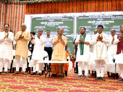 'BJP's double engine government is not a bullock cart, but a bullet train'; CM Yogi inaugurates development projects worth crores of rupees | 'बैलगाडी नाही, तर बुलेट ट्रेन आहे भाजपचे डबल इंजिन सरकार; सीएम योगींनी केले कोट्यवधी रुपयांच्या विकास प्रकल्पांचे उद्घाटन 'BJP's double engine government is not a bullock cart, but a bullet train'; CM Yogi inaugurates development projects worth crores of rupees | 'बैलगाडी नाही, तर बुलेट ट्रेन आहे भाजपचे डबल इंजिन सरकार; सीएम योगींनी केले कोट्यवधी रुपयांच्या विकास प्रकल्पांचे उद्घाटन