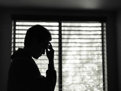 Husband takes extreme step due to wife and her friend's troubles | पत्नी अन् तिच्या मित्राच्या त्रासामुळे पतीने उचलले टोकाचे पाऊल Husband takes extreme step due to wife and her friend's troubles | पत्नी अन् तिच्या मित्राच्या त्रासामुळे पतीने उचलले टोकाचे पाऊल