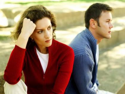 know sings of your ex partner is still angry or not | ब्रेकअप झाल्याच्या अनेक महिन्यांनीही एक्स पार्टनर तुमच्यावर रागवलाय हे कसं ओळखाल?