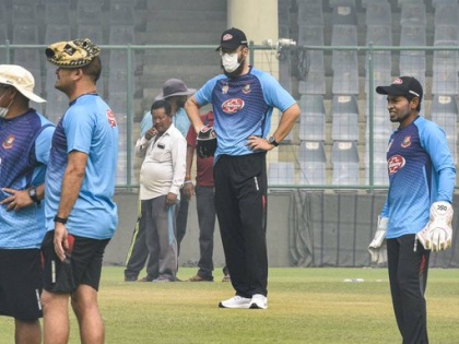Bangladesh's coach make big statement about pollution in Delhi | दिल्लीतील प्रदूषणाबाबत बांगलादेशच्या प्रशिक्षकांनी केलं मोठं विधान