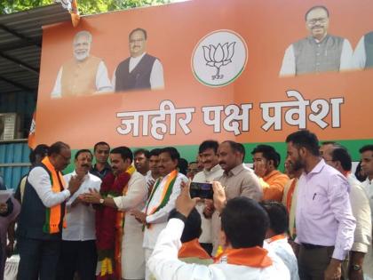 Uday Patil joins BJP in Mumbai from solapur | उदय पाटील यांचा मुंबईत भाजपमध्ये प्रवेश; सोलापूरच्या दोन देशमुखांची उपस्थिती